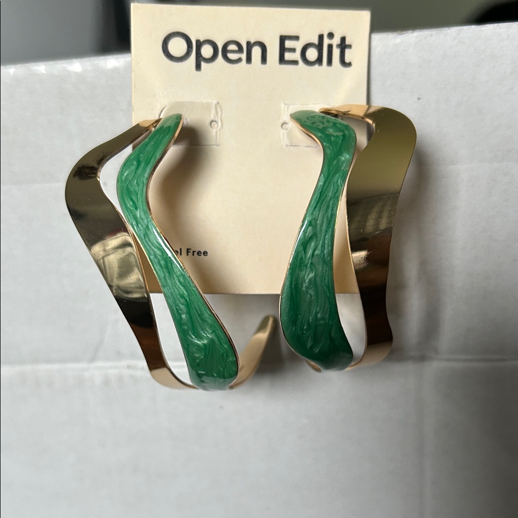 Open Edit Green Enamel And Gold Earrings 22$